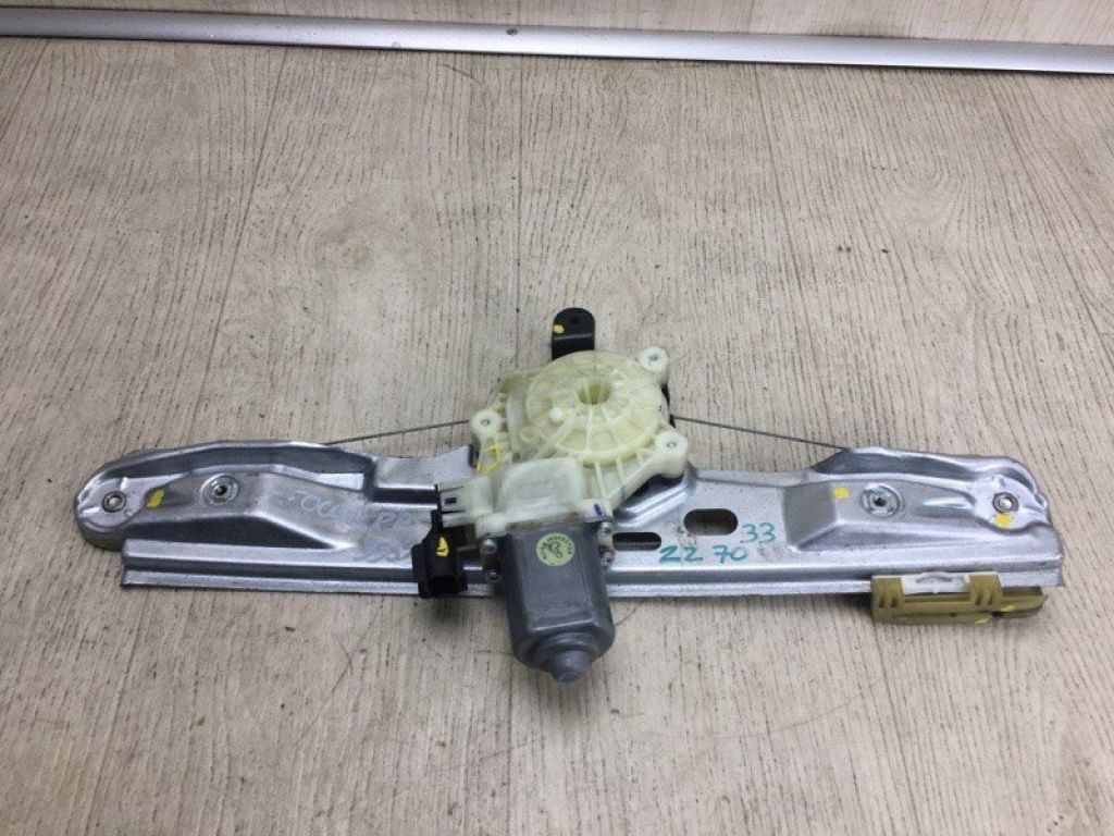 CM5Z-5827000-A | Стеклоподъемник задн. прав. FORD FOCUS 10-18