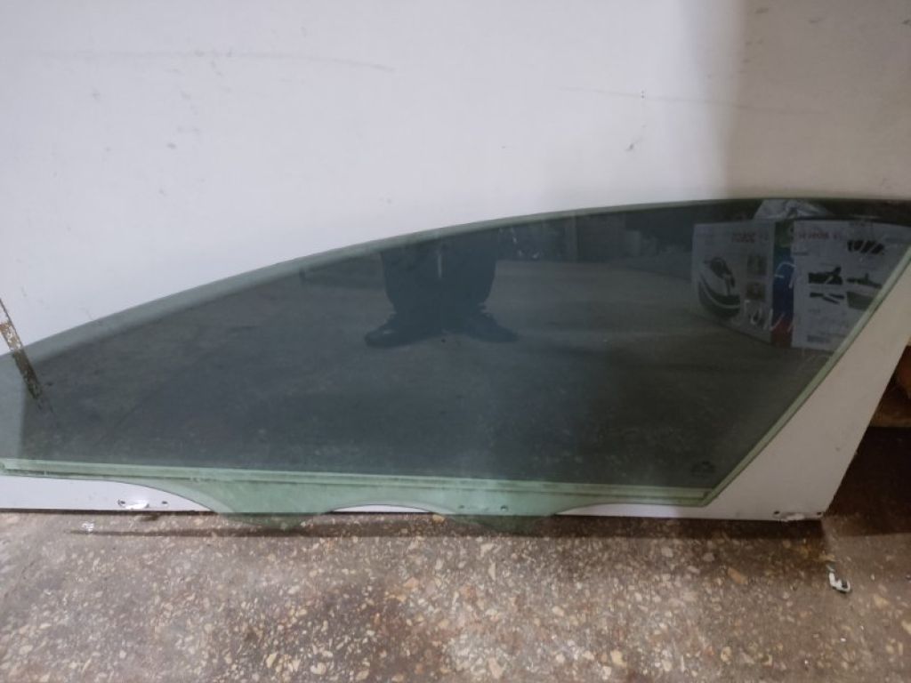 82411-3S010 | Стекло двери передн. лев. HYUNDAI SONATA YF 10-14