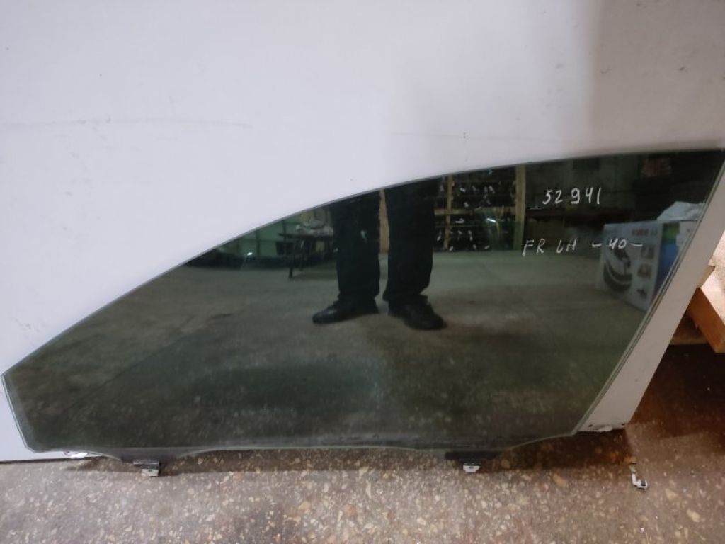 68102-33130 | Стекло двери передн. лев. TOYOTA CAMRY 40 06-11