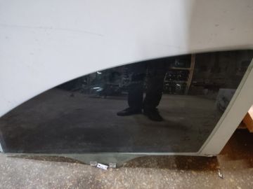 Стекло двери передн. лев. MAZDA 6 GH 07-12