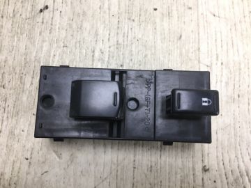 Кнопка стеклоподъемника NISSAN ROGUE 08-15