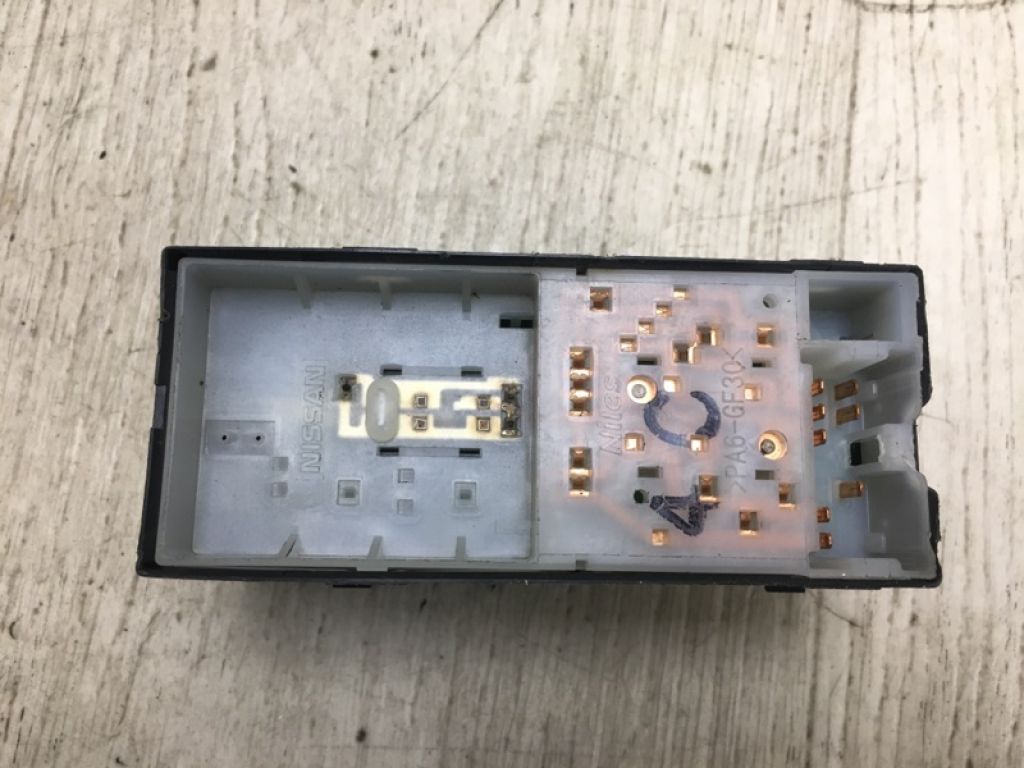 25411EL30A | Кнопка стеклоподъемника NISSAN ROGUE 08-15 - Фото 2
