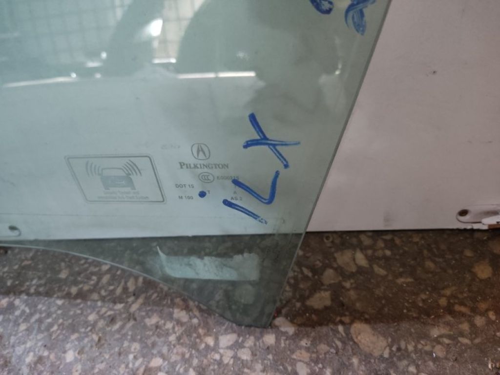 73350-TX6-305 | Скло дверей передн. лів. ACURA ILX 12-16 - Фото 2