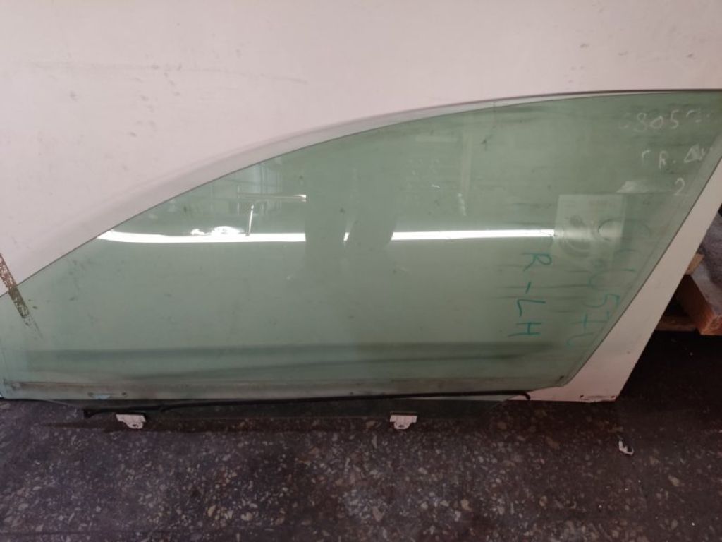 80301-9Y000 | Скло дверей передн. лів. NISSAN TEANA J31 03-07