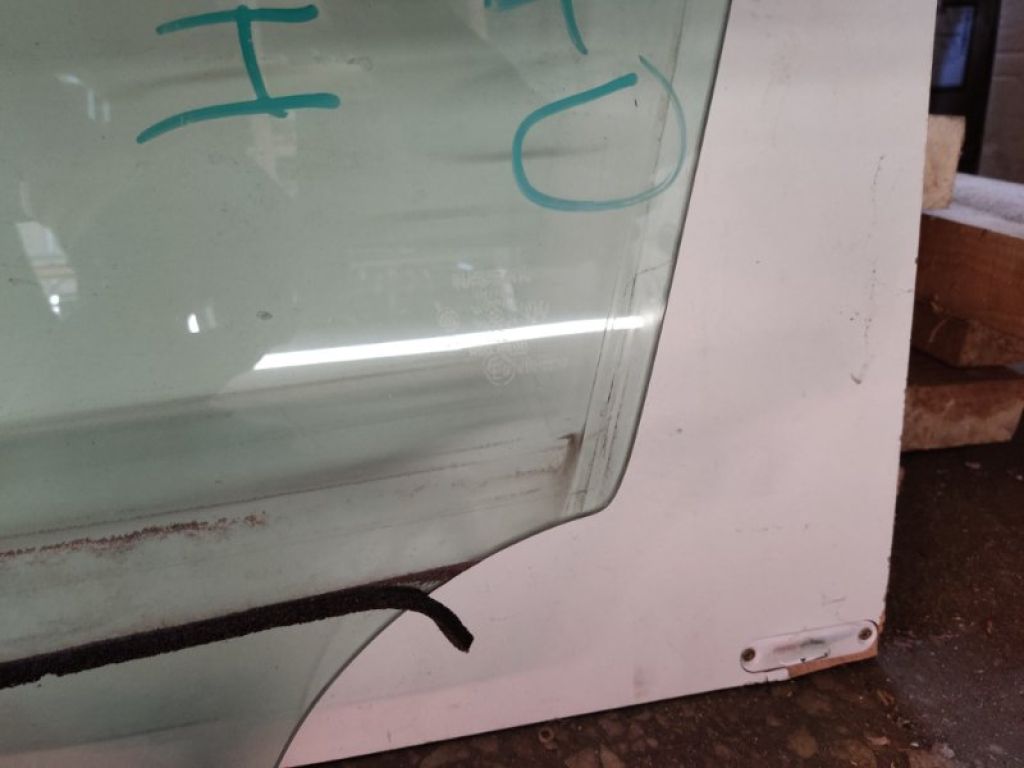 80301-9Y000 | Скло дверей передн. лів. NISSAN TEANA J31 03-07 - Фото 2