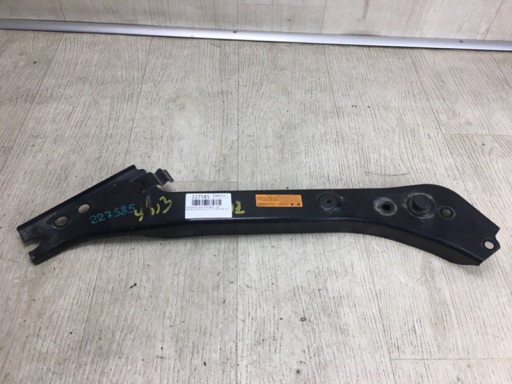 62513JM00A | Кронштейн крепления фары лев. NISSAN ROGUE 08-15