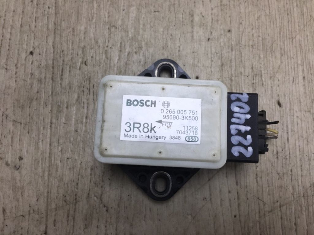 95690-3K500 | Датчик ESP HYUNDAI SONATA YF 10-14