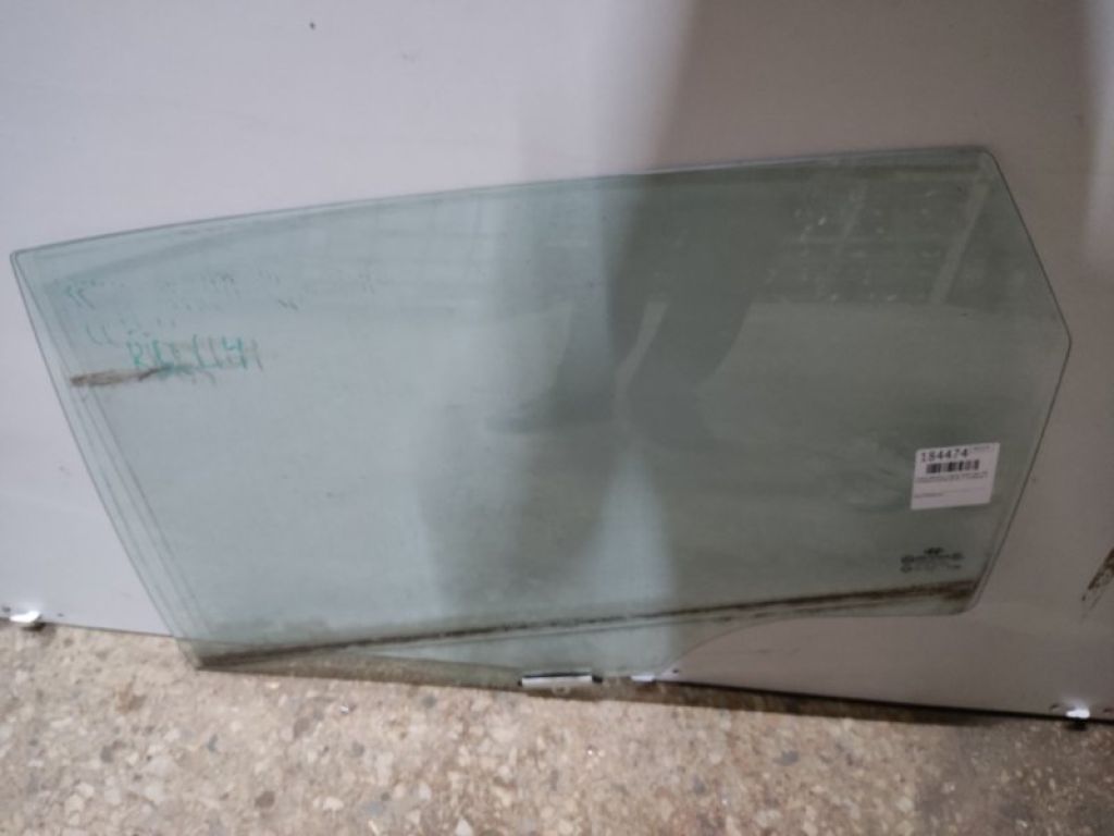 83411-2L210 | Скло дверей задн. лів. HYUNDAI ELANTRA HD 06-11