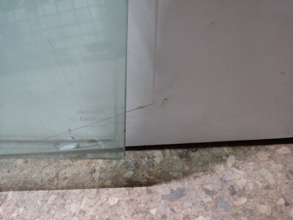 62011AJ01A | Скло дверей задн. лів. SUBARU LEGACY 09-15 BM - Фото 2