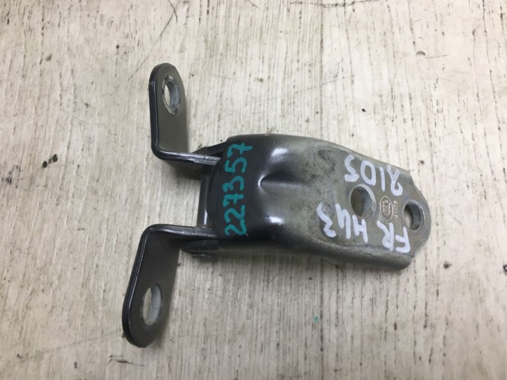 793202H000 | Петля двері нижня передн. прав. KIA FORTE/CERATO TD 08-13