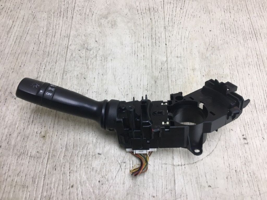 93410-2M000 | Подрулевой переключатель лев. KIA FORTE/CERATO TD 08-13