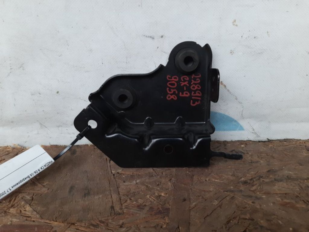 CY01-20-210 | Кронштейн MAZDA CX-9 06-16