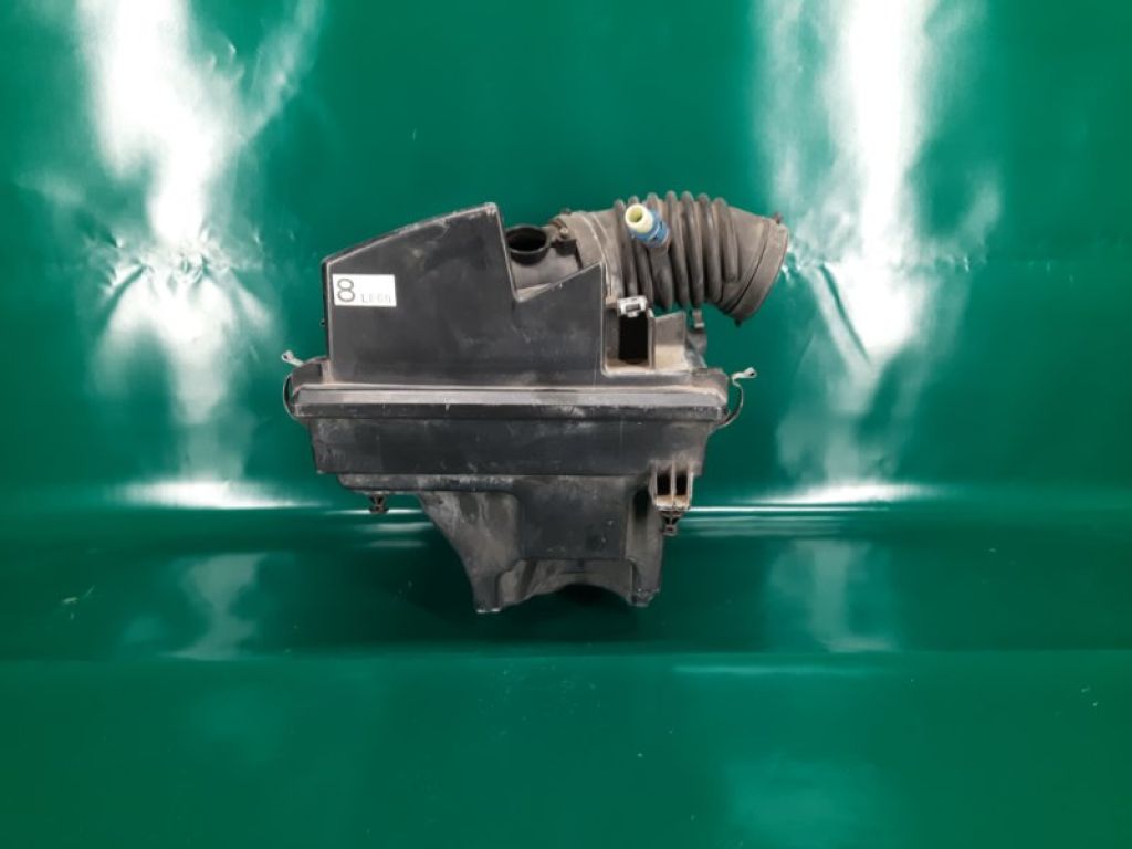 LF50-13-320B | Корпус повітряного фільтра MAZDA 3 BK 03-08 - Фото 3