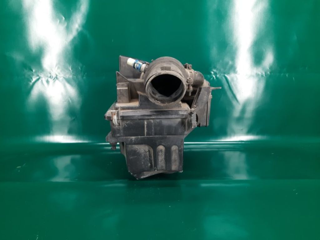 LF50-13-320B | Корпус повітряного фільтра MAZDA 3 BK 03-08 - Фото 4