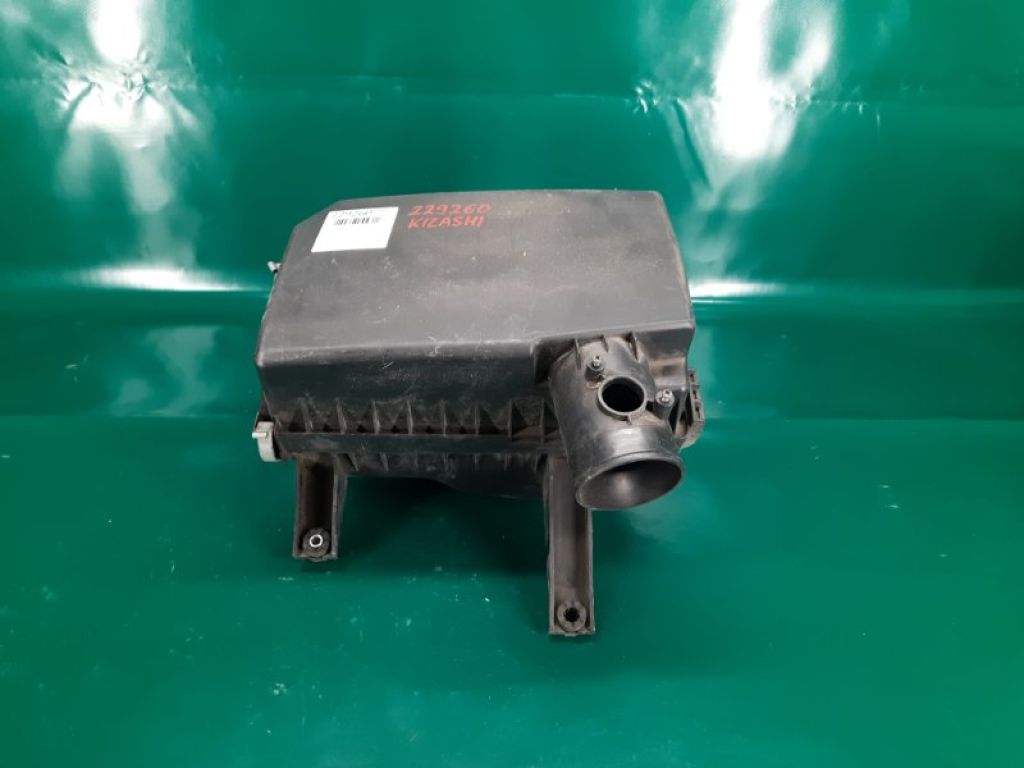 13700-57L00 | Корпус воздушного фильтра SUZUKI KIZASHI 09-14 - Фото 4