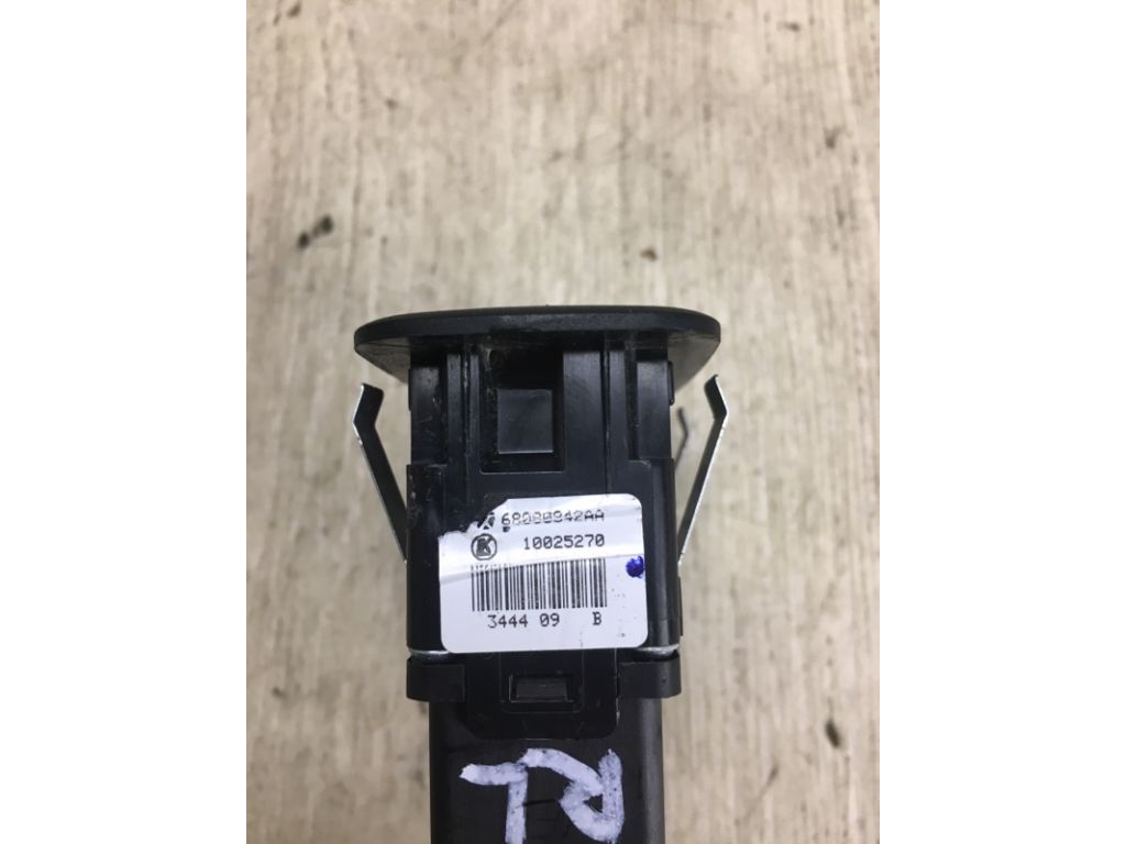 68080942AA | Кнопка стеклоподъемника задн. лев. DODGE JOURNEY 08-20 - Фото 5