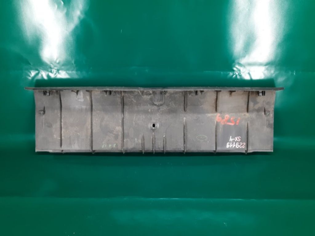 76661-75K00-5PK | Накладка панели багажника внутренняя SUZUKI SX4 06-13 - Фото 3