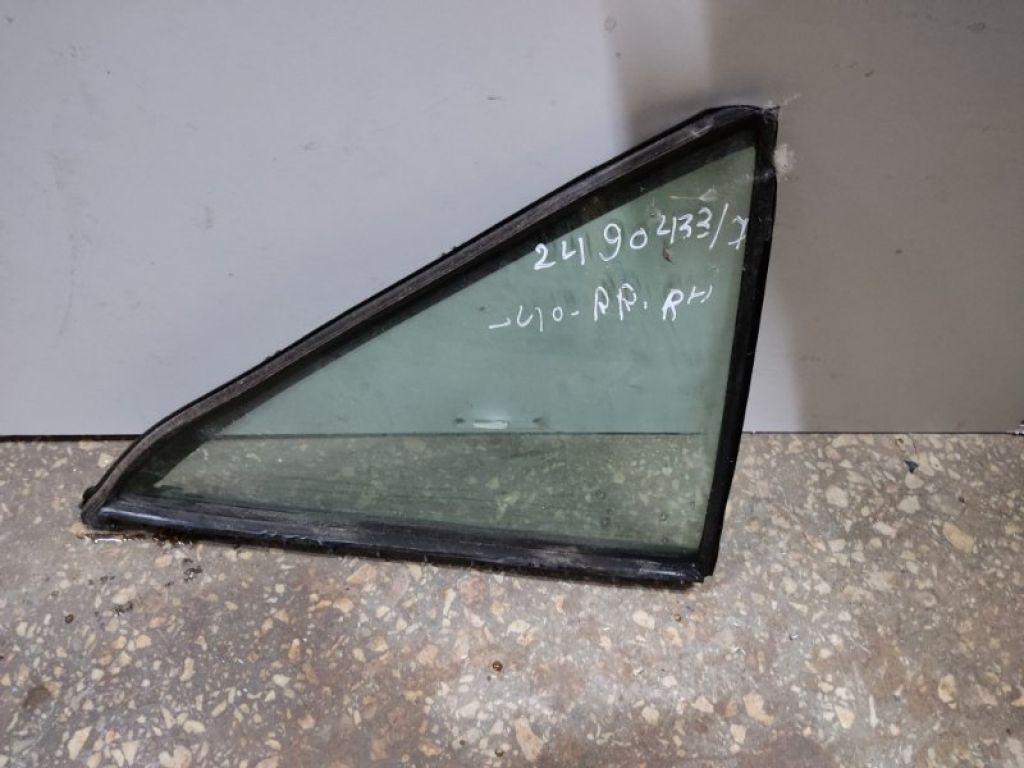 68123-06050 | Стекло двери глухое задн. прав. TOYOTA CAMRY 40 06-11
