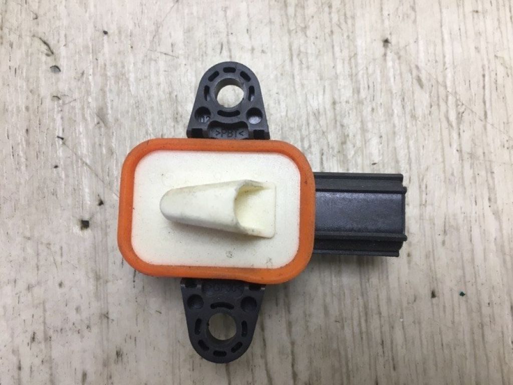 DS7Z-14B345-A | Датчик удара FORD ESCAPE 12-19 - Фото 2