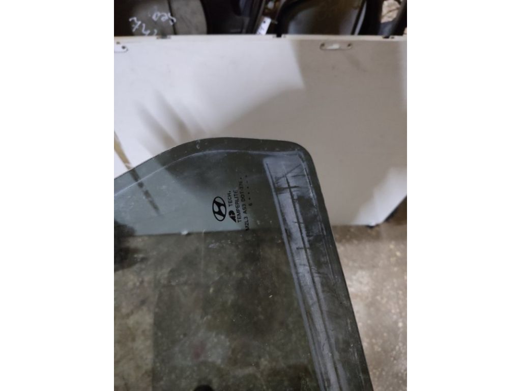 83417-0W020 | Скло дверей глухе задн. лів. HYUNDAI SANTA FE (CM) 05-12 - Фото 2