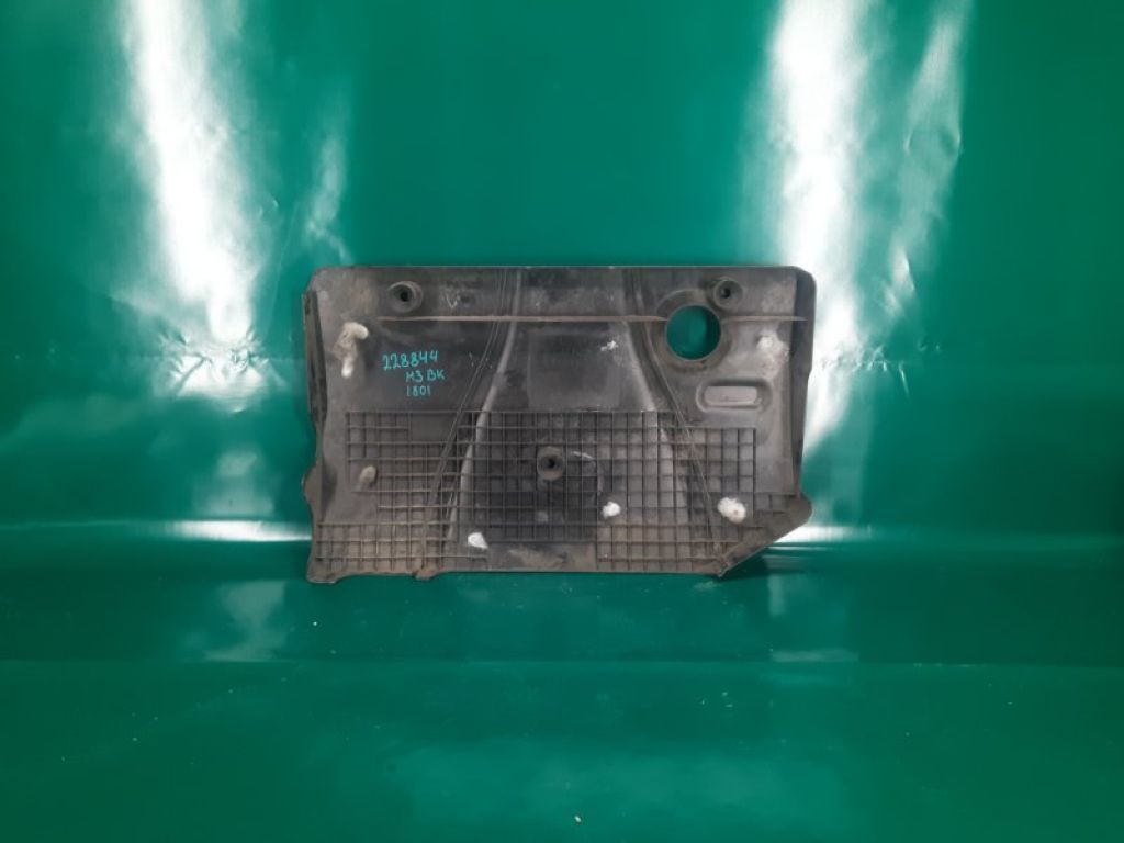 L372-10-2F0C | Накладка двигуна декоративна MAZDA 3 BK 03-08 - Фото 2