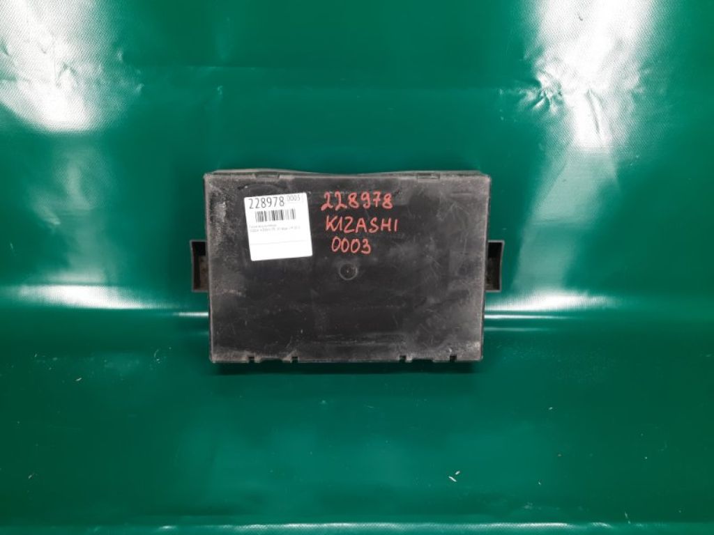 33660-60L00 | Полиця акумулятора SUZUKI KIZASHI 09-14 - Фото 2