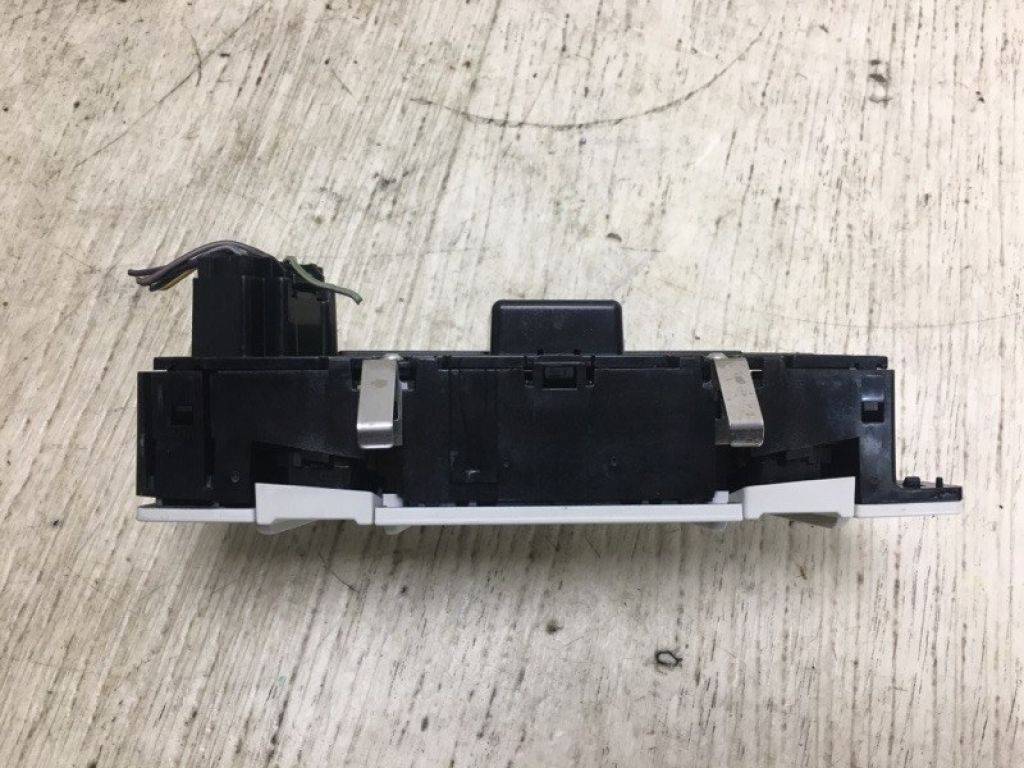 CJ5Z-15B691-B | Кнопка FORD ESCAPE 12-19 - Фото 4