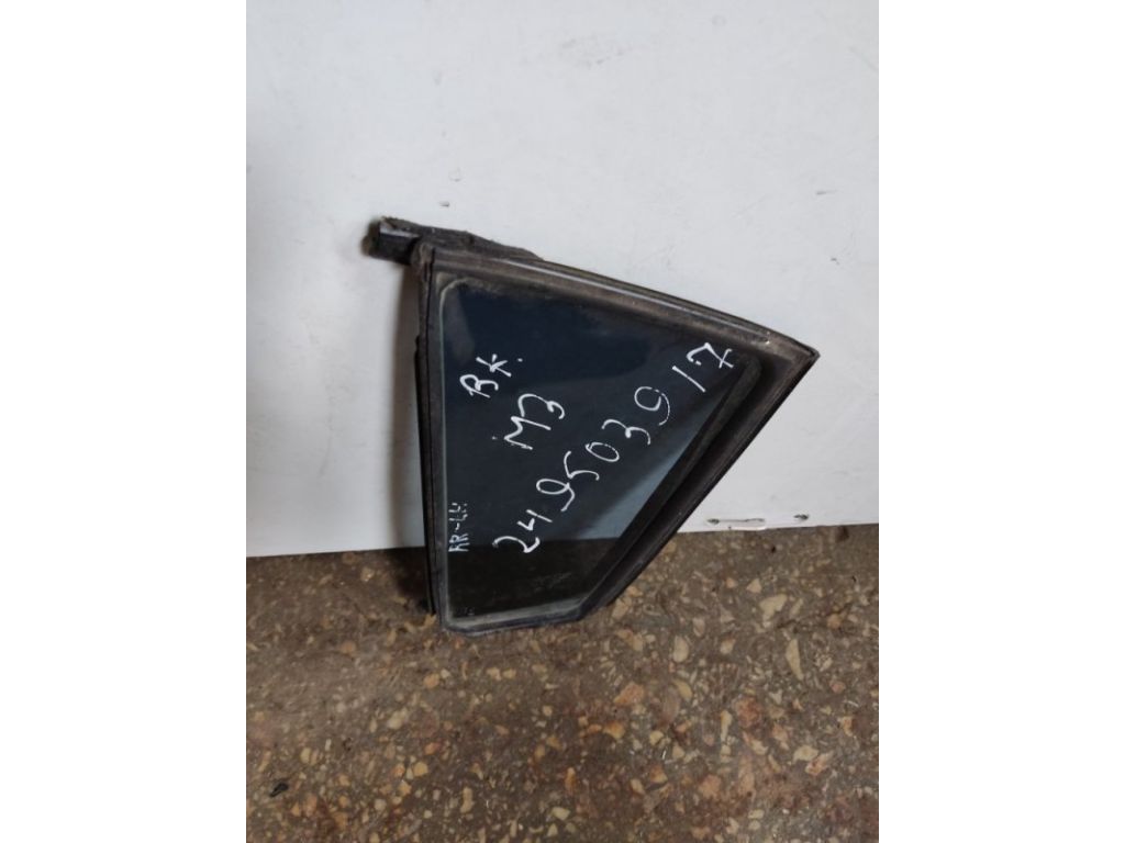BN8V-73-661A | Скло дверей глухе задн. лів. MAZDA 3 BK 03-08