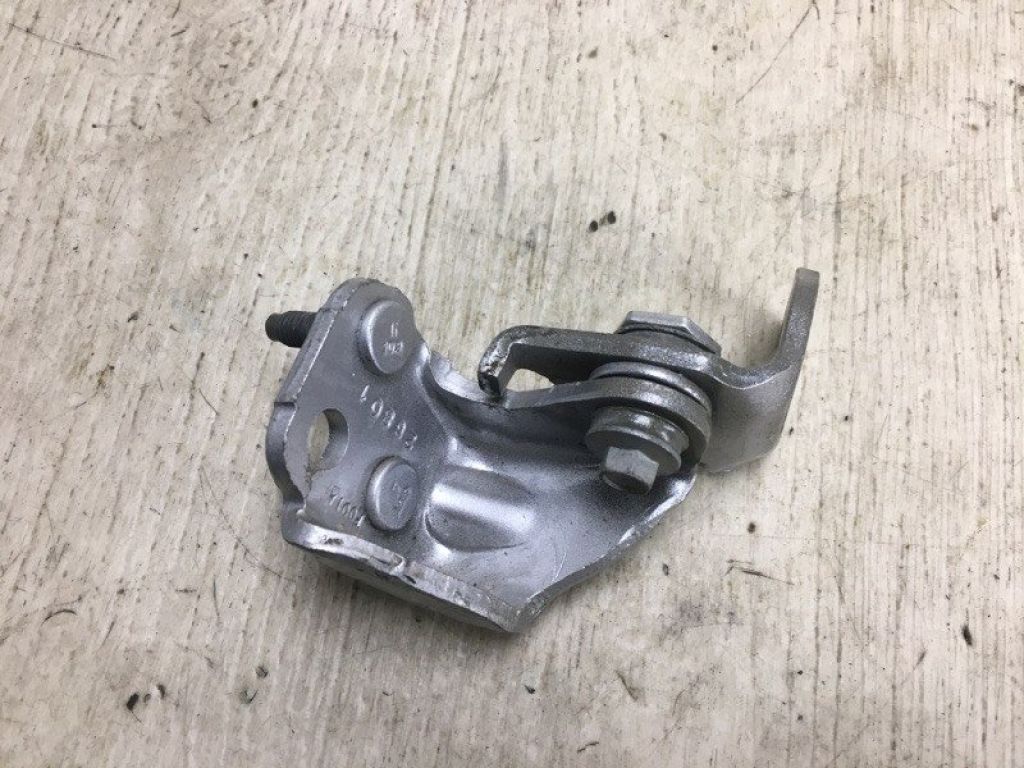 CJ5Z-7826801-C | Петля двері верхня задн. лів. FORD ESCAPE 12-19