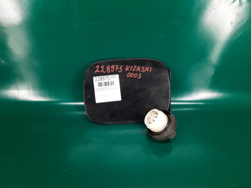 64850-57L01 | Лючок паливного бака SUZUKI KIZASHI 09-14