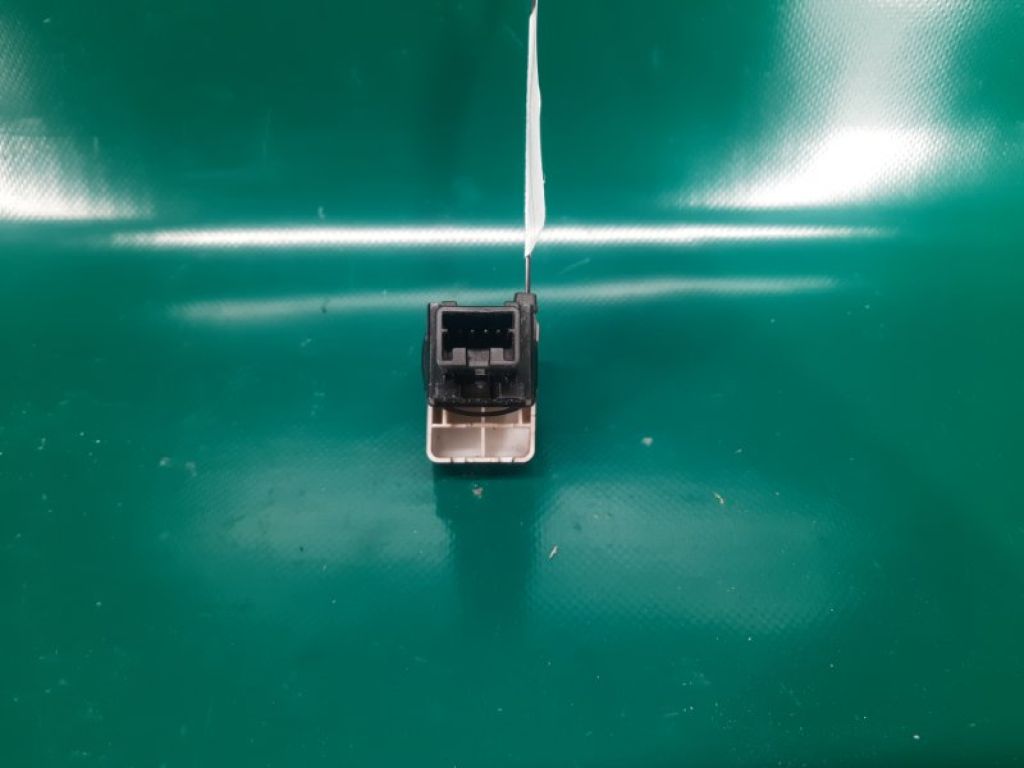 25290-EL80A | Кнопка аварийной сигнализации NISSAN NV200 USA 13- - Фото 3