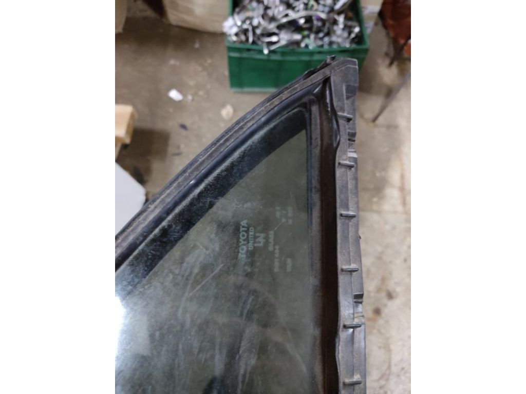 68124-33060 | Скло дверей глухе задн. лів. TOYOTA CAMRY 40 06-11 - Фото 2