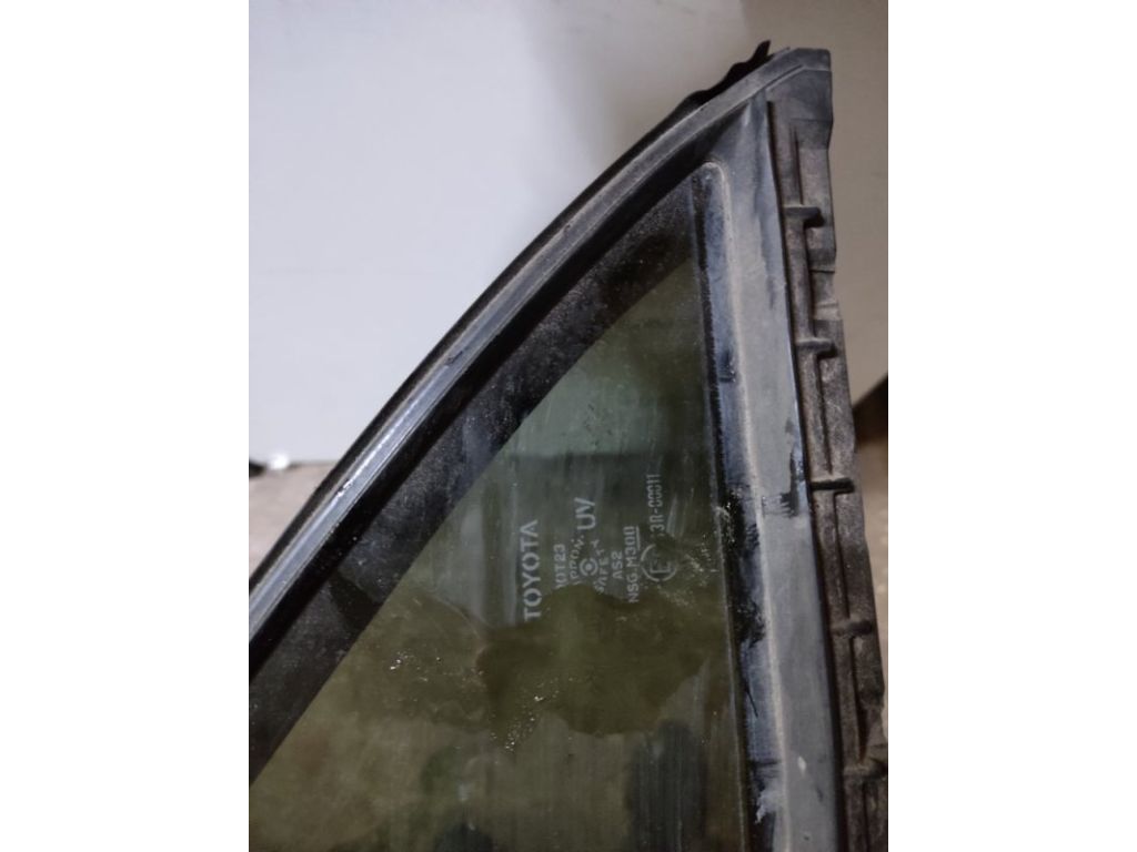 68124-33060 | Скло дверей глухе задн. лів. TOYOTA CAMRY 40 06-11 - Фото 2