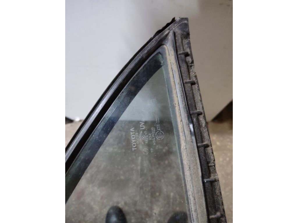 68124-33060 | Скло дверей глухе задн. лів. TOYOTA CAMRY 40 06-11 - Фото 2