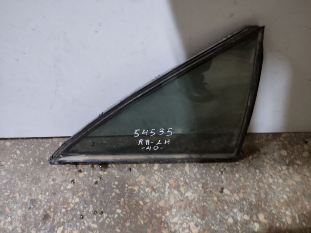 68123-33060 | Скло дверей глухе задн. прав. TOYOTA CAMRY 40 06-11