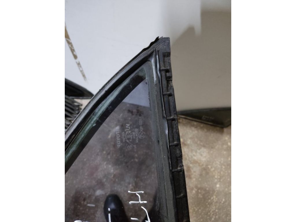 68124-33060 | Скло дверей глухе задн. лів. TOYOTA CAMRY 40 06-11 - Фото 2