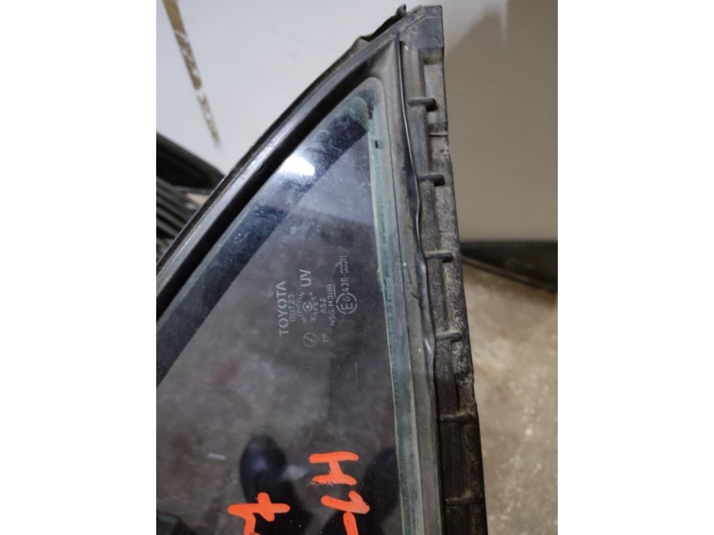 68124-33060 | Стекло двери глухое задн. лев. TOYOTA CAMRY 40 06-11 - Фото 2