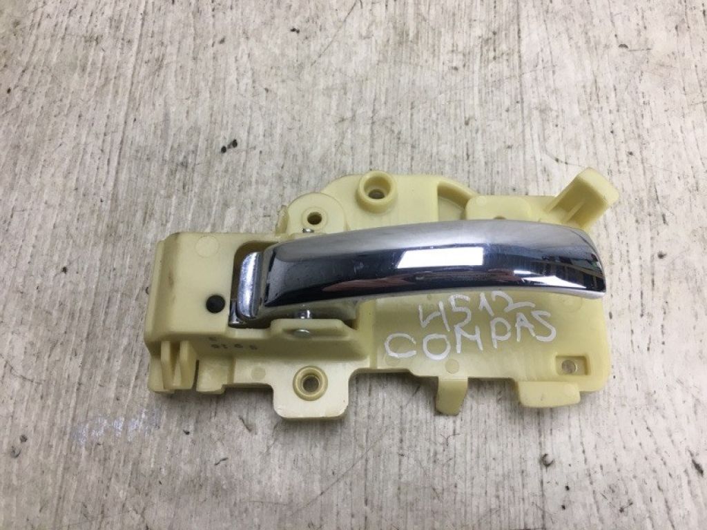 1JU98SZ0AA | Ручка двери внутренняя передн. прав. JEEP COMPASS 06-16