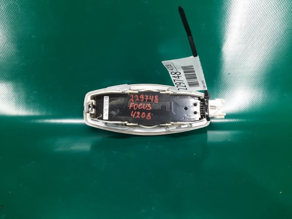 AM5Z-13776-HE | Плафон салону передн. прав. FORD FOCUS 10-18 - Фото 2