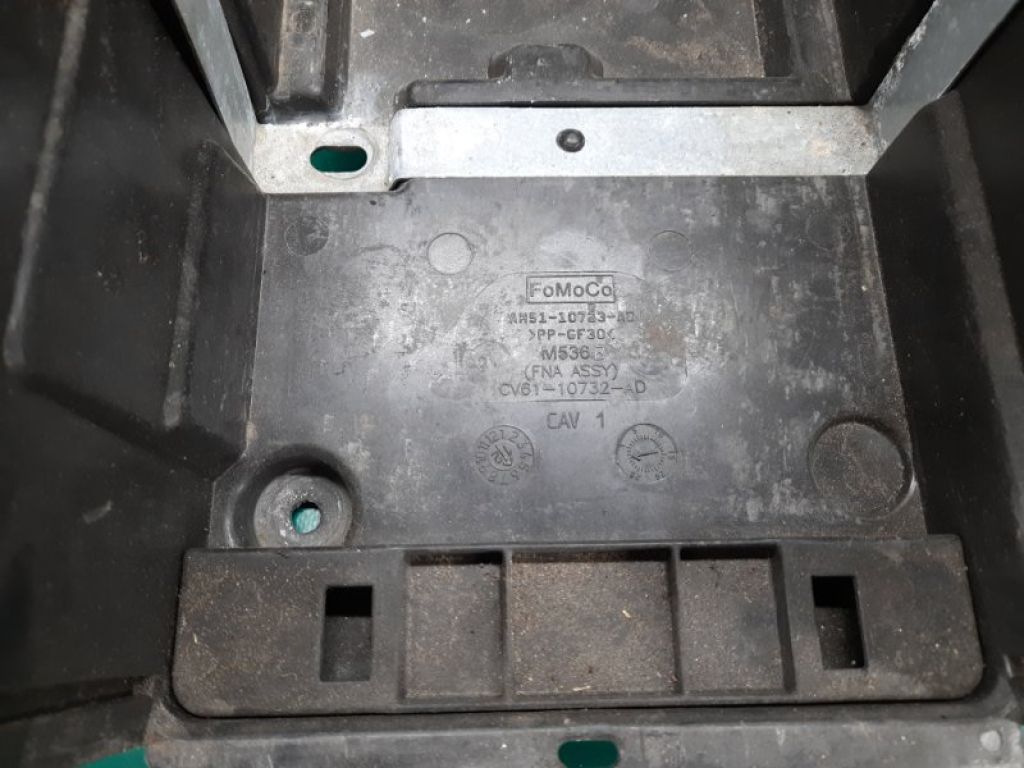 AM5Z-10732-C | Короб акумулятора FORD FOCUS 10-18 - Фото 4