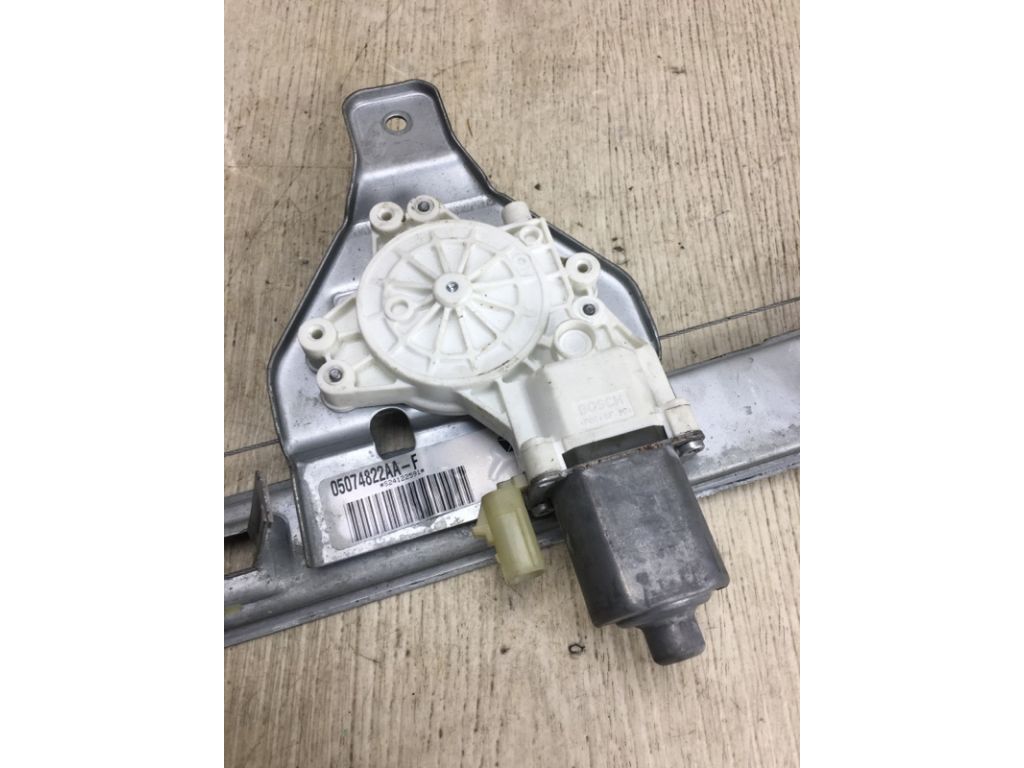 68002888AA | Склопідйомник задн. прав. JEEP COMPASS 06-16 - Фото 3