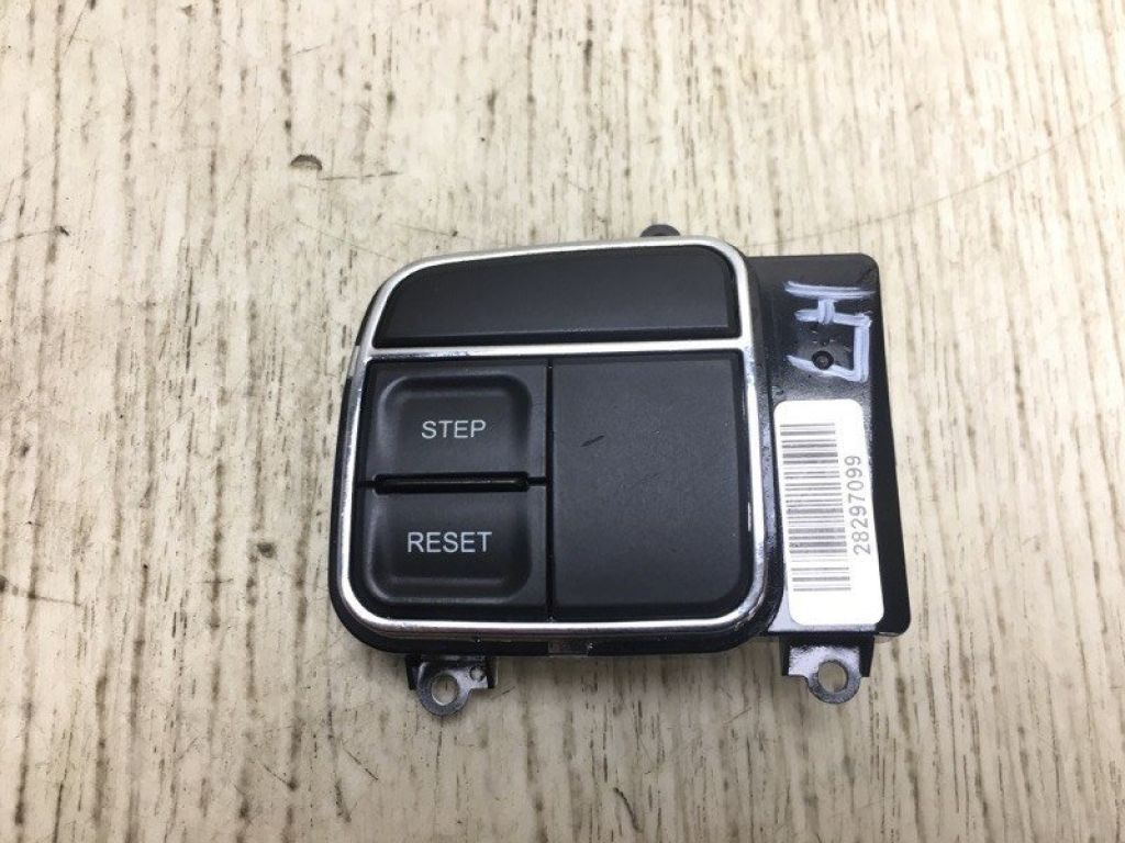 56046096AD | Кнопки на руль лев. JEEP COMPASS 06-16