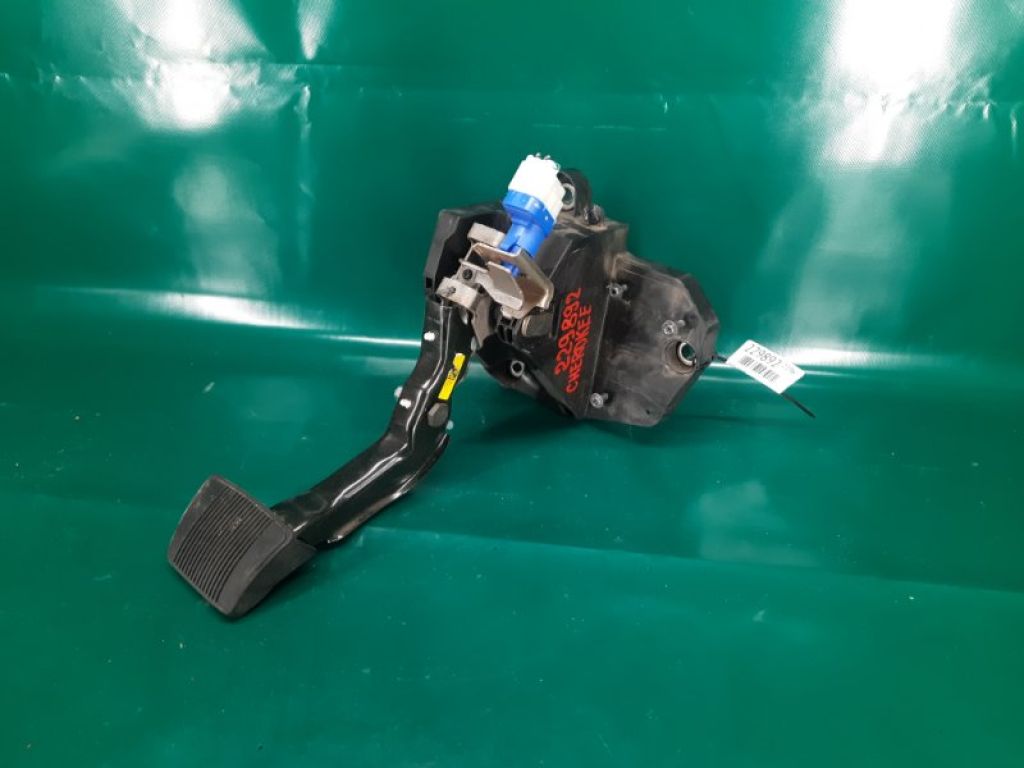 4581693AG | Педаль тормоза JEEP CHEROKEE 14-