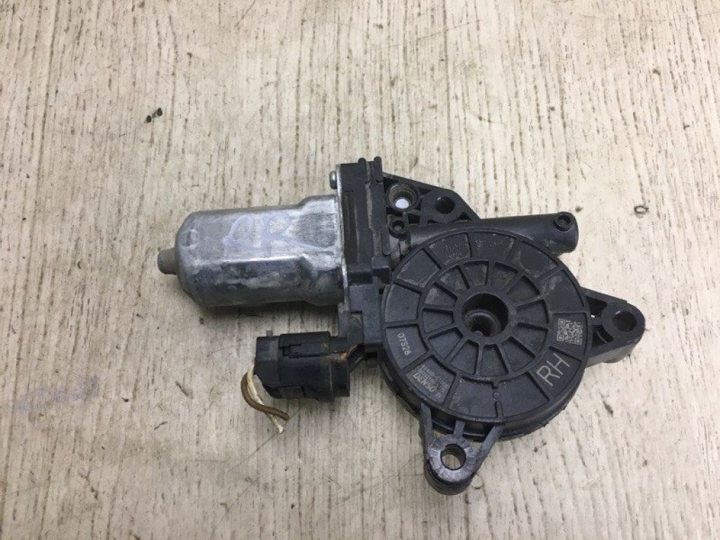 82460-C1000 | Моторчик склопідйомника задн. прав. HYUNDAI SONATA LF 2014-