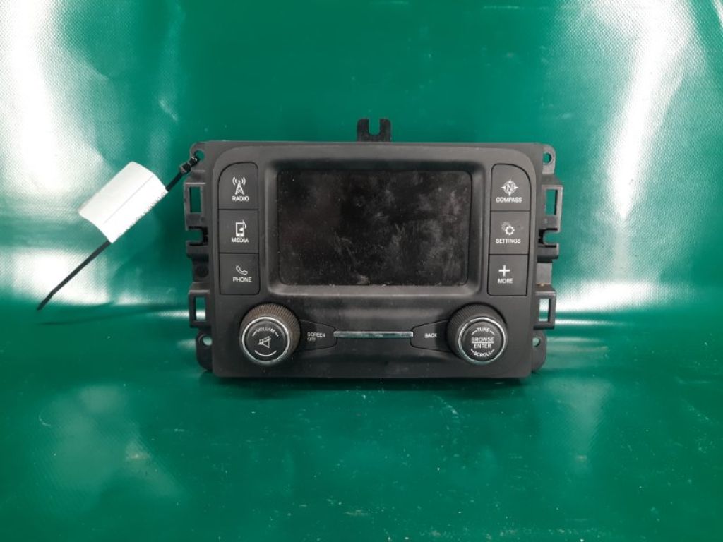 68306938AB | Магнитола JEEP CHEROKEE 14-