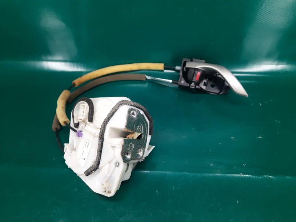 BHN9-72-310A | Замок двери задн. прав. MAZDA 3 BM 13-19