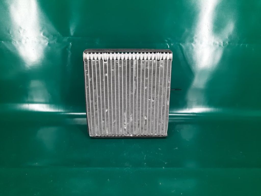 1K1 820 103 J | Испаритель кондиционера VOLKSWAGEN JETTA USA 10-17