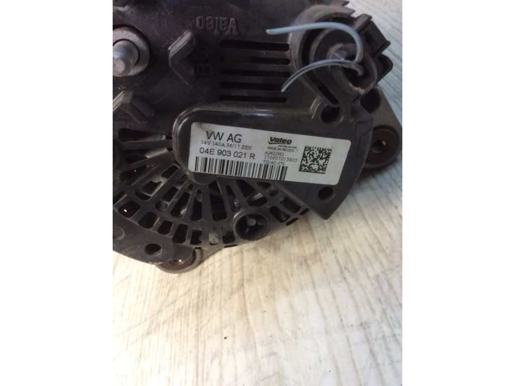 04E 903 025 J | Генератор VOLKSWAGEN JETTA USA 10-17 - Фото 4