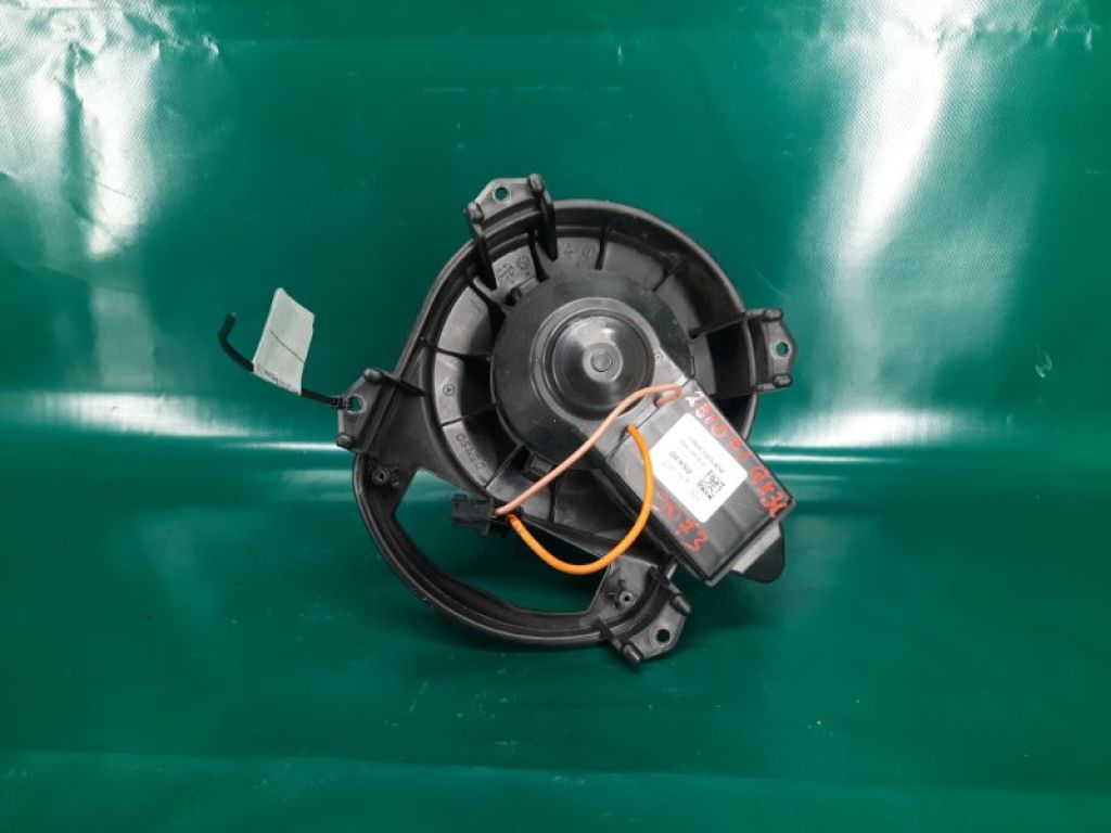 27120-5DF0B | Моторчик пічки INFINITI QX30 16-20 - Фото 4