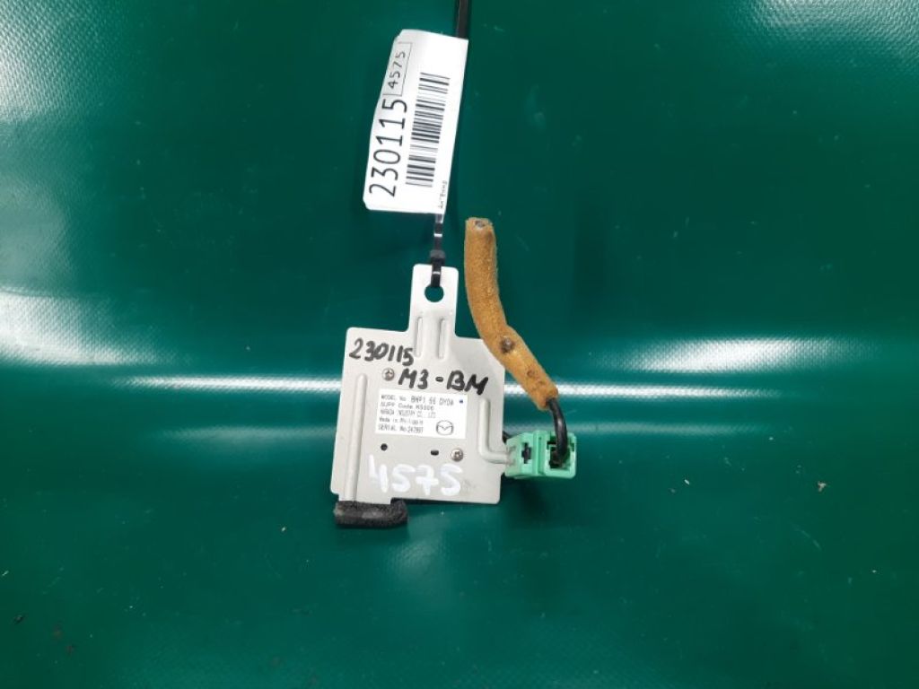 BHP1-66-DY0A | Антена MAZDA 3 BM 13-19